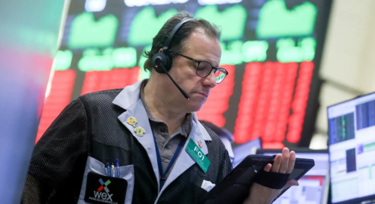 Why Is the Stock Market Down Today? USA News 2026 Update