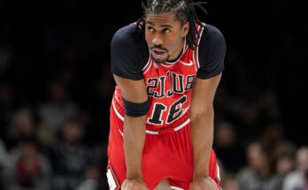 Jaden Ivey in Chicago Bulls uniform during NBA warm-up, 2026