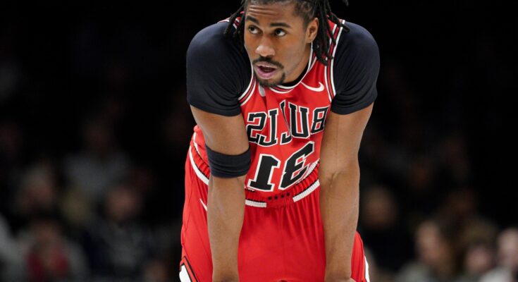 Jaden Ivey in Chicago Bulls uniform during NBA warm-up, 2026